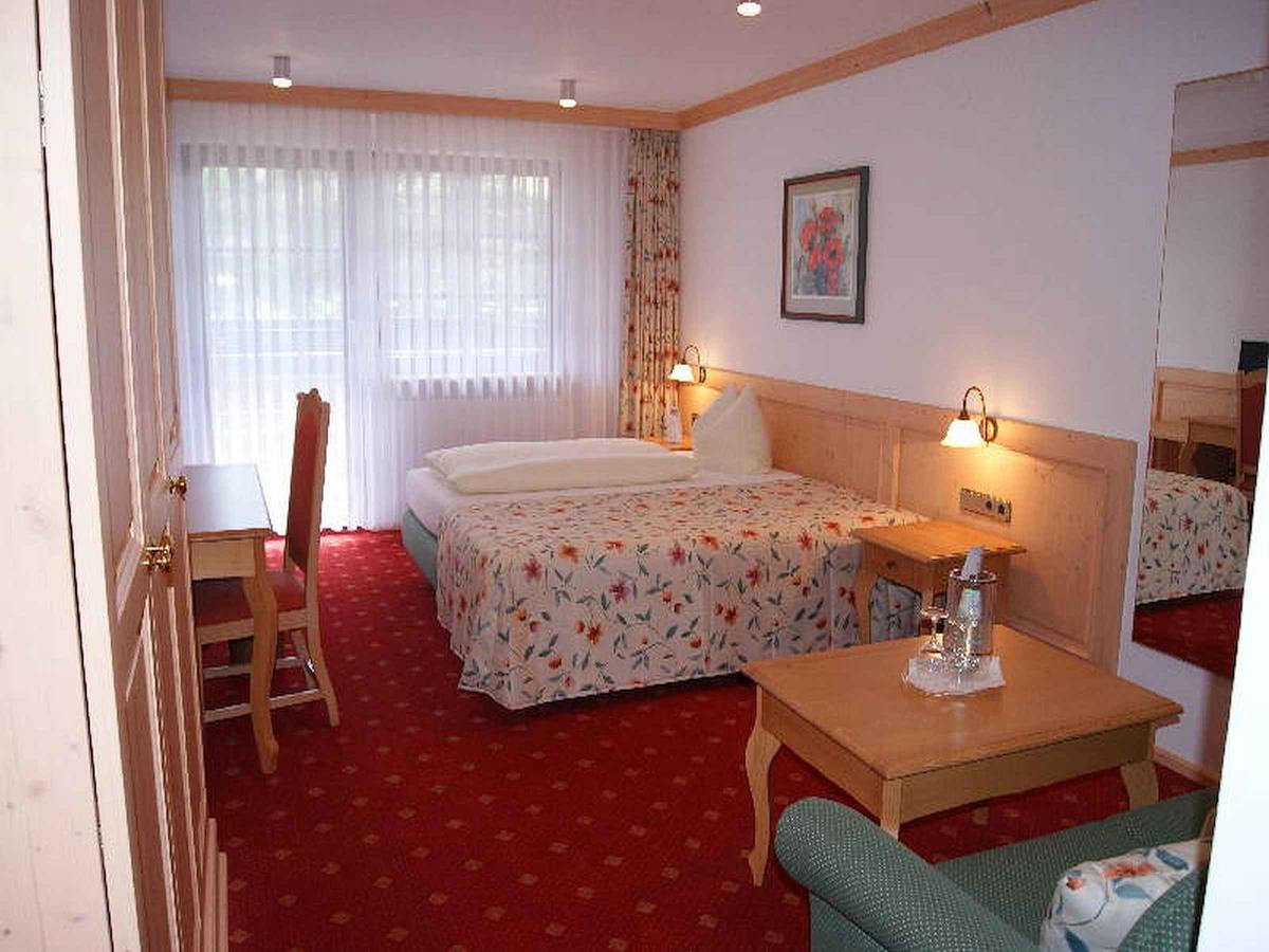 Hotel-Gasthof Zum Suessen Grund Albstadt Esterno foto