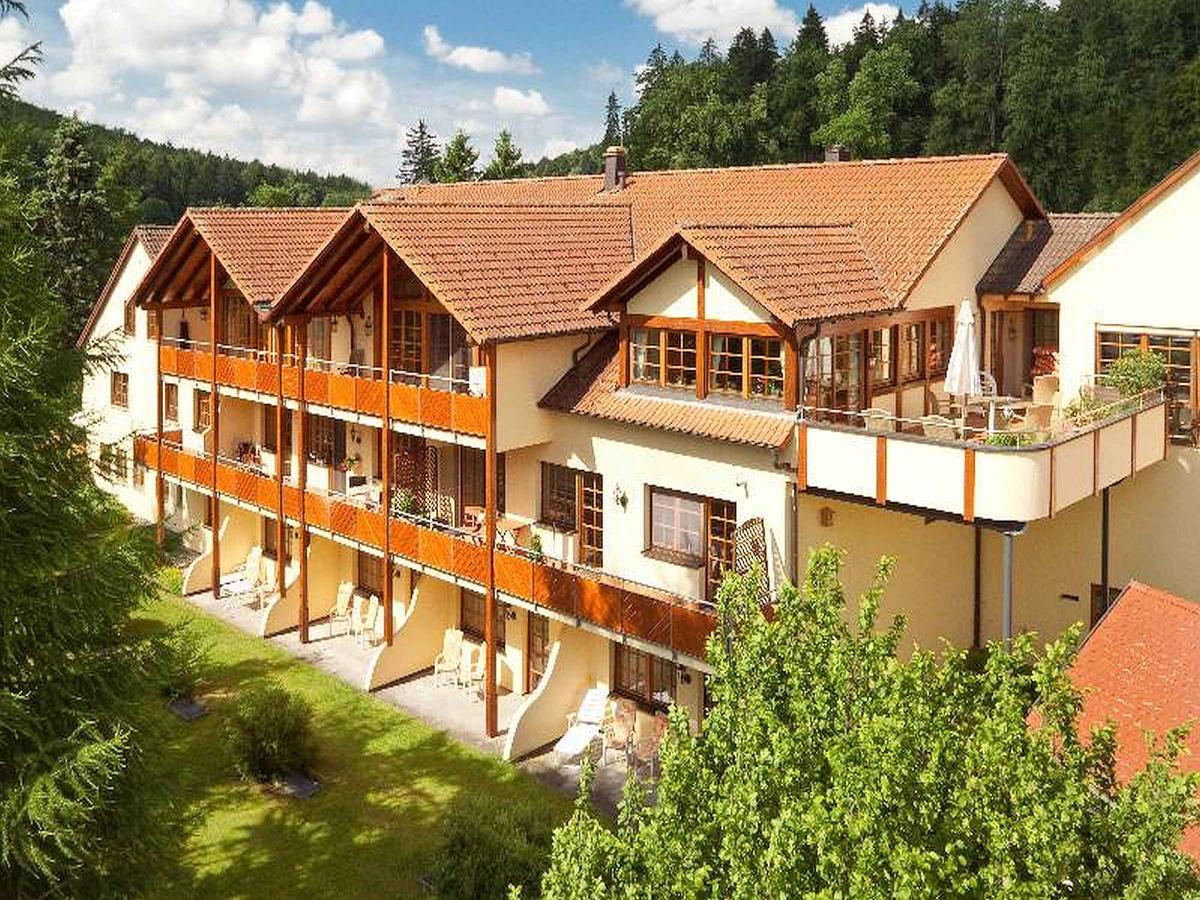 Hotel-Gasthof Zum Suessen Grund Albstadt Esterno foto
