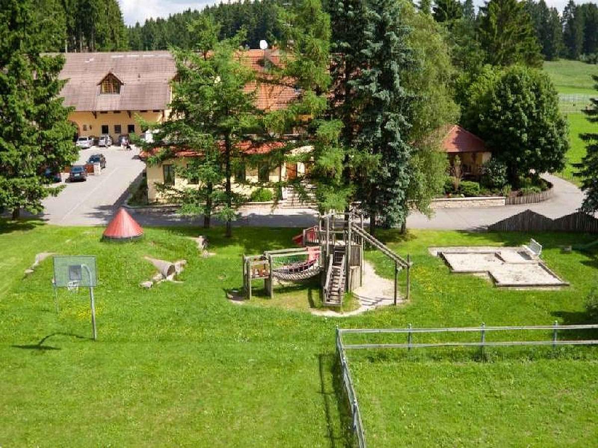 Hotel-Gasthof Zum Suessen Grund Albstadt Esterno foto