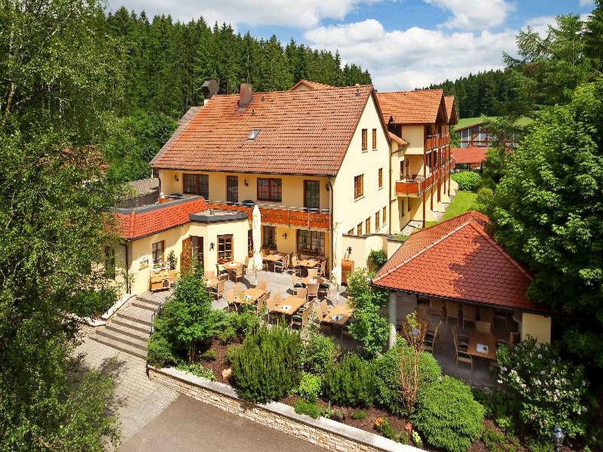 Hotel-Gasthof Zum Suessen Grund Albstadt Esterno foto